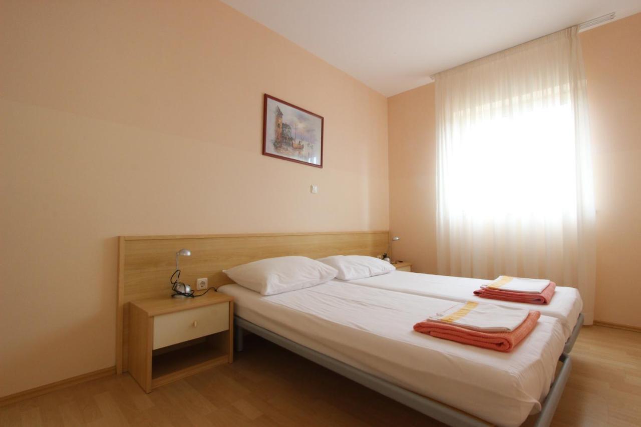 Apartments Miriam Премантура Екстериор снимка