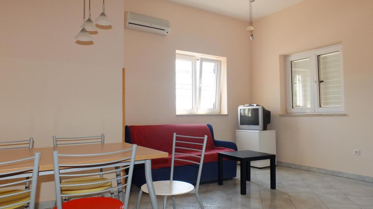 Apartments Miriam Премантура Екстериор снимка