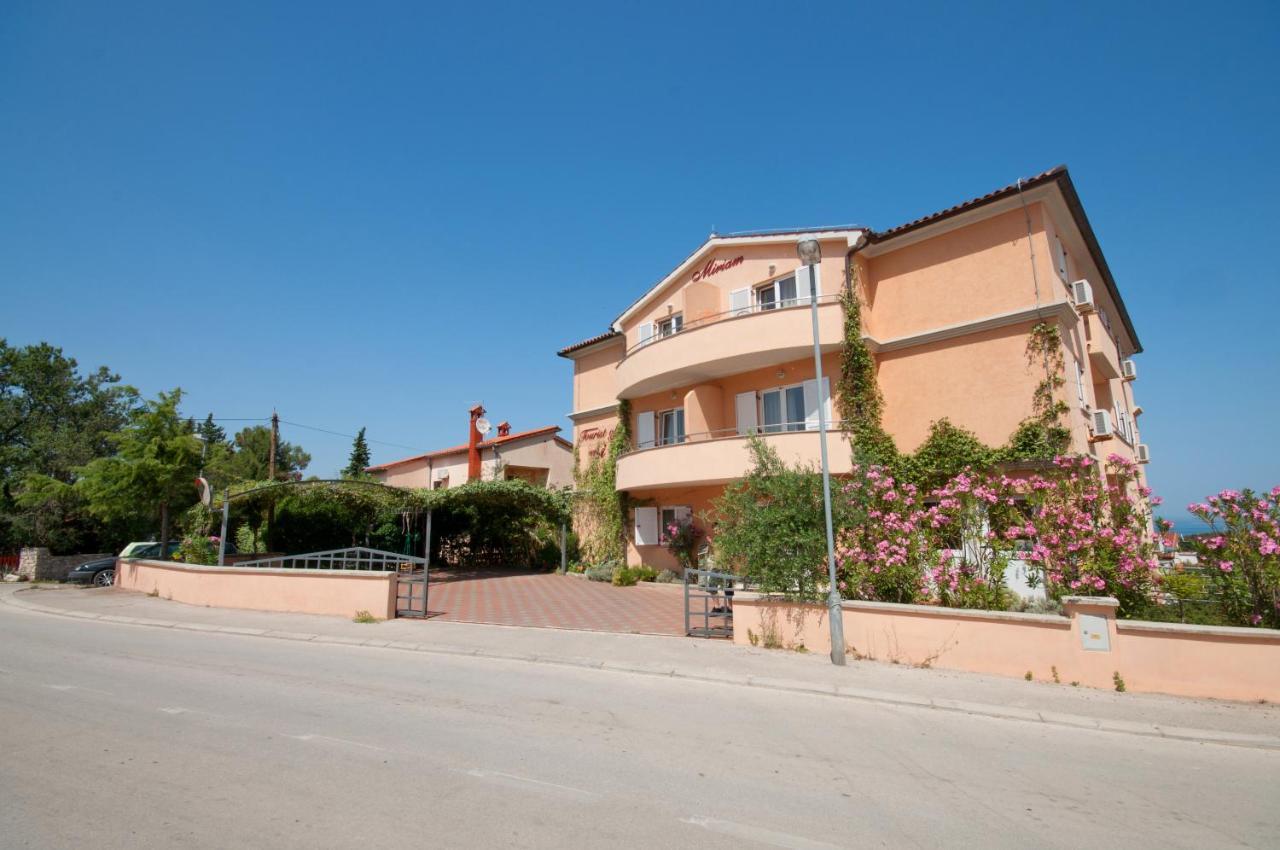 Apartments Miriam Премантура Екстериор снимка
