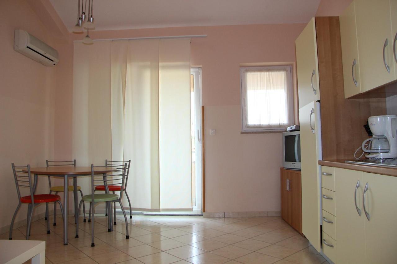 Apartments Miriam Премантура Екстериор снимка